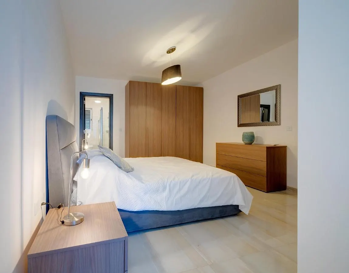 Chic 2Br Apartment, Ideal Location Ta Xbiex Apartment